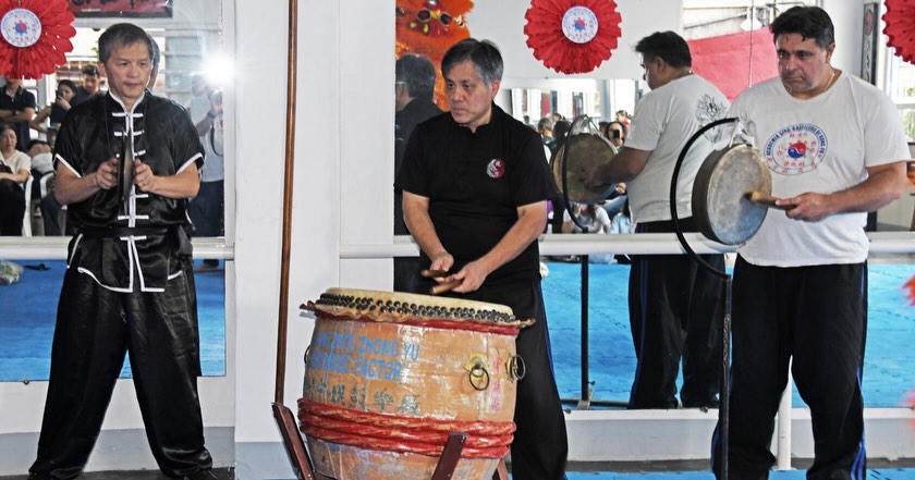 Pode ser uma imagem de artes marciais e texto